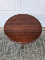 Ethan Allen georgian court round cherry side accent table