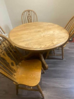 Oak Pedestal Dining Table with Leaf and 6 chairs