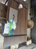 Dining table + 4 chairs