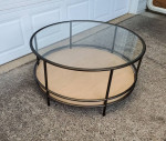 Round coffee / cocktail table