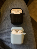 Apple Airpods 1st Gen 2 Pairs available