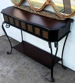 Nice Entry Table