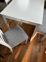 Kitchen table, 3 chairs & bench