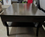 Beautiful Dark Brown "Espresso" Wood Coffee Table - Great condition