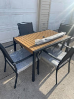 outdoor patio metal dining set table 4 oversized chairs & umbrella NEW