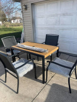 outdoor patio metal dining set table 4 oversized chairs & umbrella NEW