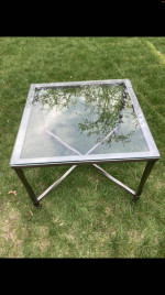 Glass table metal legs 28”x28”x22” tall. Great condition very small ch