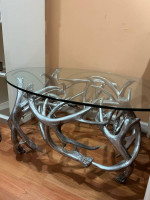 Mule antler table