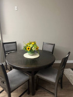 Round dining table and 4 chairs