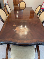 Dining table and chairs -deliveryy