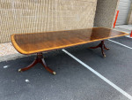 Henredon Mahogany Inlaid Double Pedestal Dining Table with 4 Leaves.