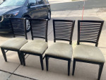 Beautiful table and 4 chairs