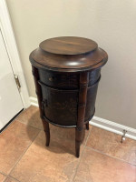 Ethan Allen Chinoiserie Occasional / Accent / Side / End Table