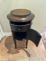 Ethan Allen Chinoiserie Occasional / Accent / Side / End Table