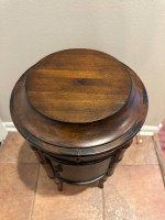Ethan Allen Chinoiserie Occasional / Accent / Side / End Table