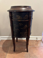 Ethan Allen Chinoiserie Occasional / Accent / Side / End Table