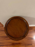 Ethan Allen Round Wood Accent / End / Side Table