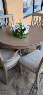 Haverty Dining Table With 6 Chairs With Expansion Leaf Delivery Availa