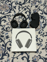 Apple AirPods Max Headphones - Very Good Condition!