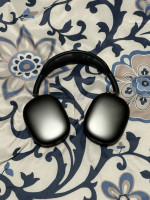 Apple AirPods Max Headphones - Very Good Condition!