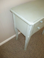 Lovely Painted 3 Drawer Table...Great Piece!