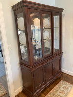 BEAUTIFUL Dining room table and China cabinet