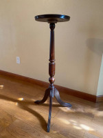 Frenchi Furniture Table