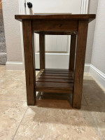 Esporta Solid Wood Pedestal End Table