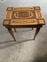 Miniature Music Box Jewelry Box Table