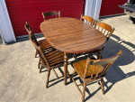 Dining Table with 6 Chairs | Three Leaves | Used