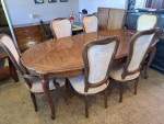 DINING TABLE, 3 LEAVES, TABLE COVERS AND 6 CHAIRS $285