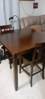 TALL DINING TABLE W/4 CHAIRS