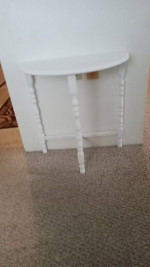 HALF MOON TABLE 24X12X24"