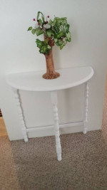 HALF MOON TABLE 24X12X24"