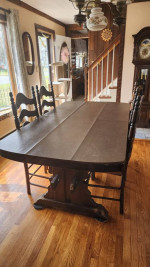 Dining table and 6 chairs