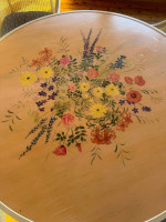 Very Nice Patio Table and 4 Rattan Chairs
