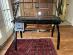 Adjustable glass art/drafting table