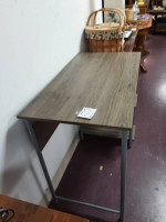 Desk /Table 7212
