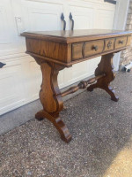 Beautiful Entryway Table Console Table by Thomasville Furniture