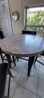 Dining table set