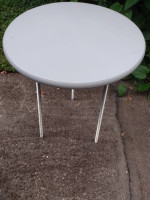 GREY WOOD TOP SIDE TABLE