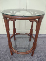 SIDE TABLE / NIGHTSTAND / END TABLE