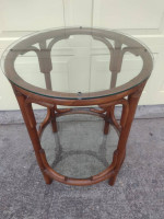 SIDE TABLE / NIGHTSTAND / END TABLE