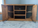 BROYHILL SOLID WOOD TABLE & CHINA HUTCH