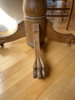 Solid oak claw foot round table with 3 leaves and 3 chairs