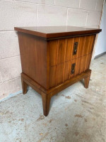 Dixie Furniture Mid Century Walnut Nightstand Side Table.