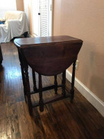Drop Leaf Gate Leg Table