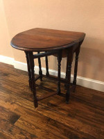Drop Leaf Gate Leg Table