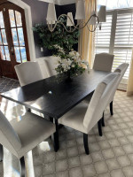 Dining Room Table/Chairs/Rug Set