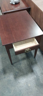 Mahogany End Table / Lamp Table